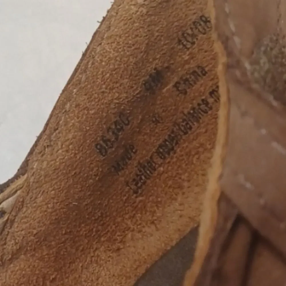 Clarks Structure Womans Brown Suede Leather Comfort Shoes 9M